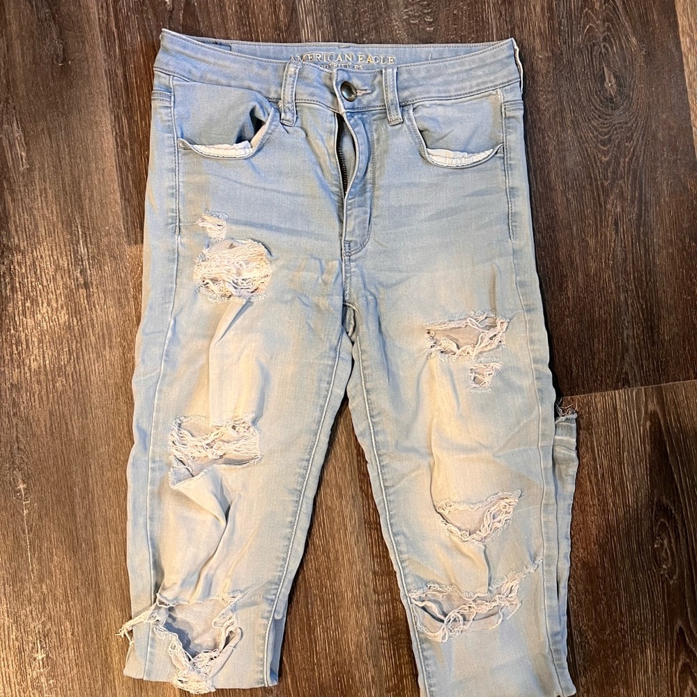 American Eagle Outfitters Skinny Blue Jeans with Distressed Style